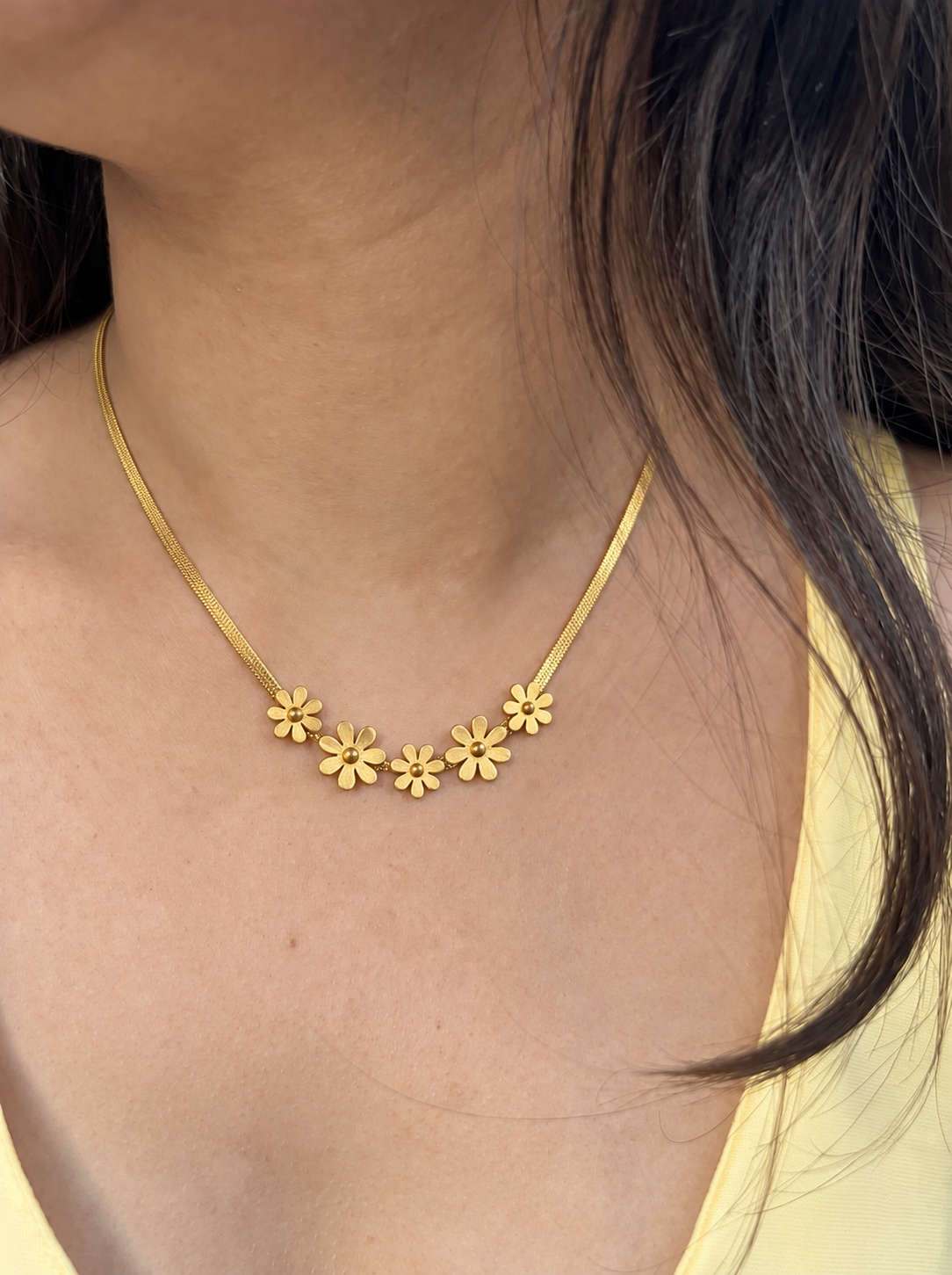 Anti-Tarnish Gold Flower Charms Necklace
