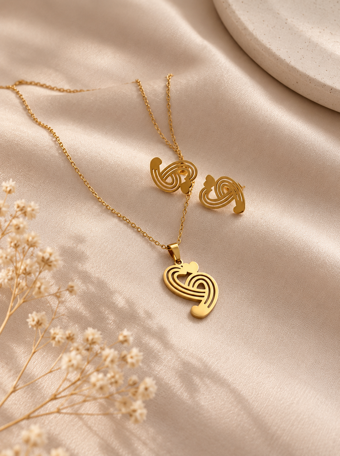 Anti-Tarnish Gold Heart Necklace Combo Set
