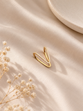 Anti-Tarnish Gold V Finger Ring With Adjustable Size