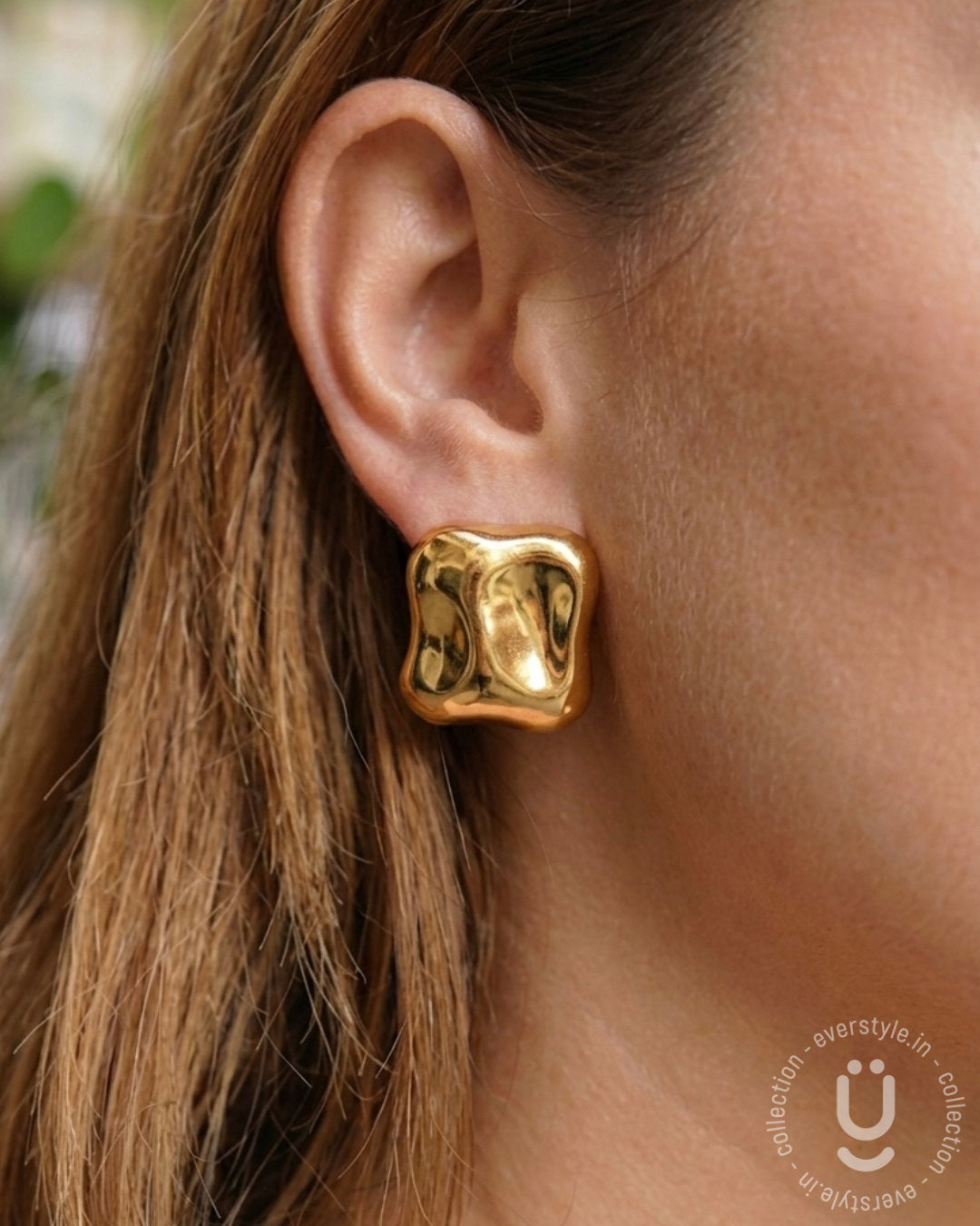Anti-Tarnish Gold Stud Earring