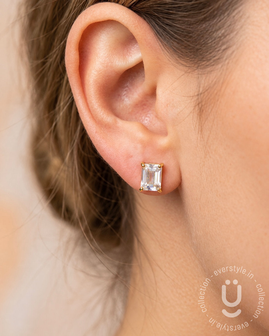 Anti-Tarnish Gold Rectangle White Diamond Stud