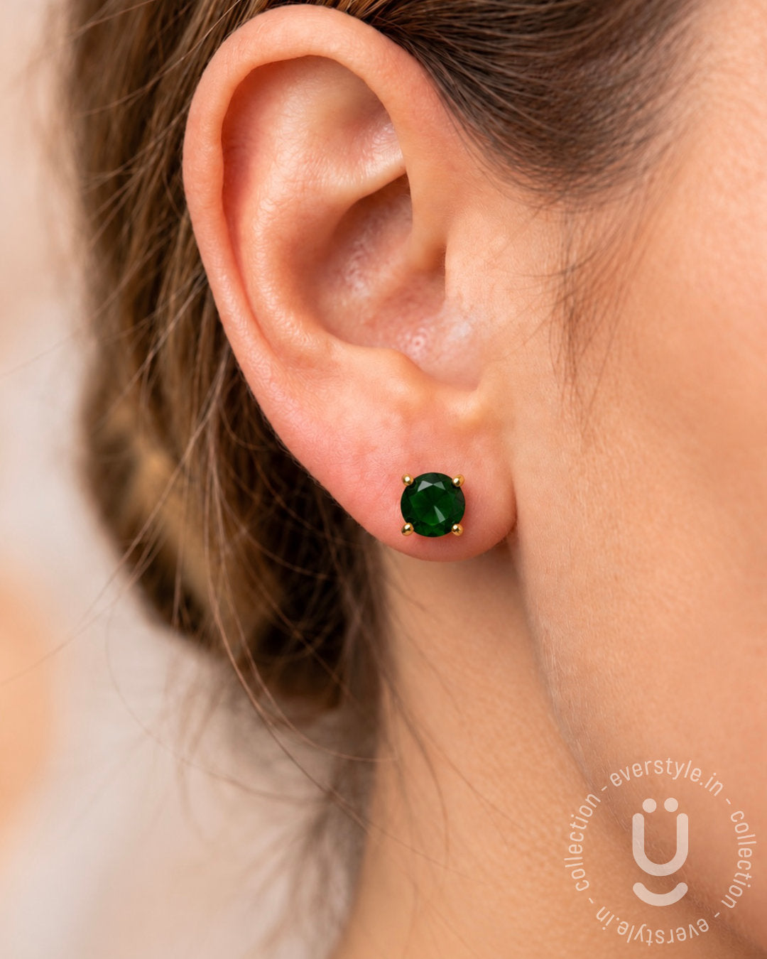 Anti-Tarnish Gold Round Green Diamond Stud