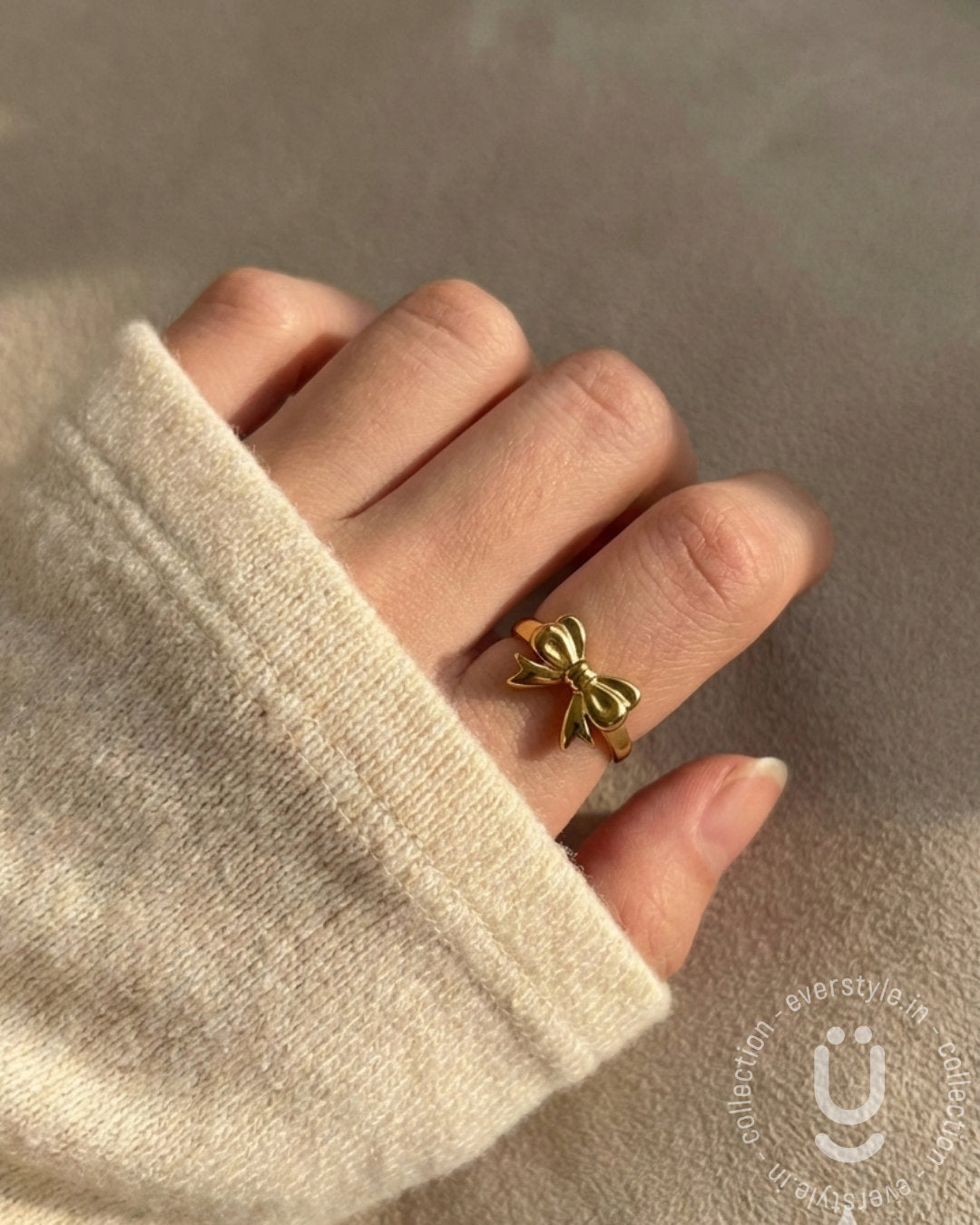 Anti-Tarnish Gold Bow Finger Ring With Adjustable Size