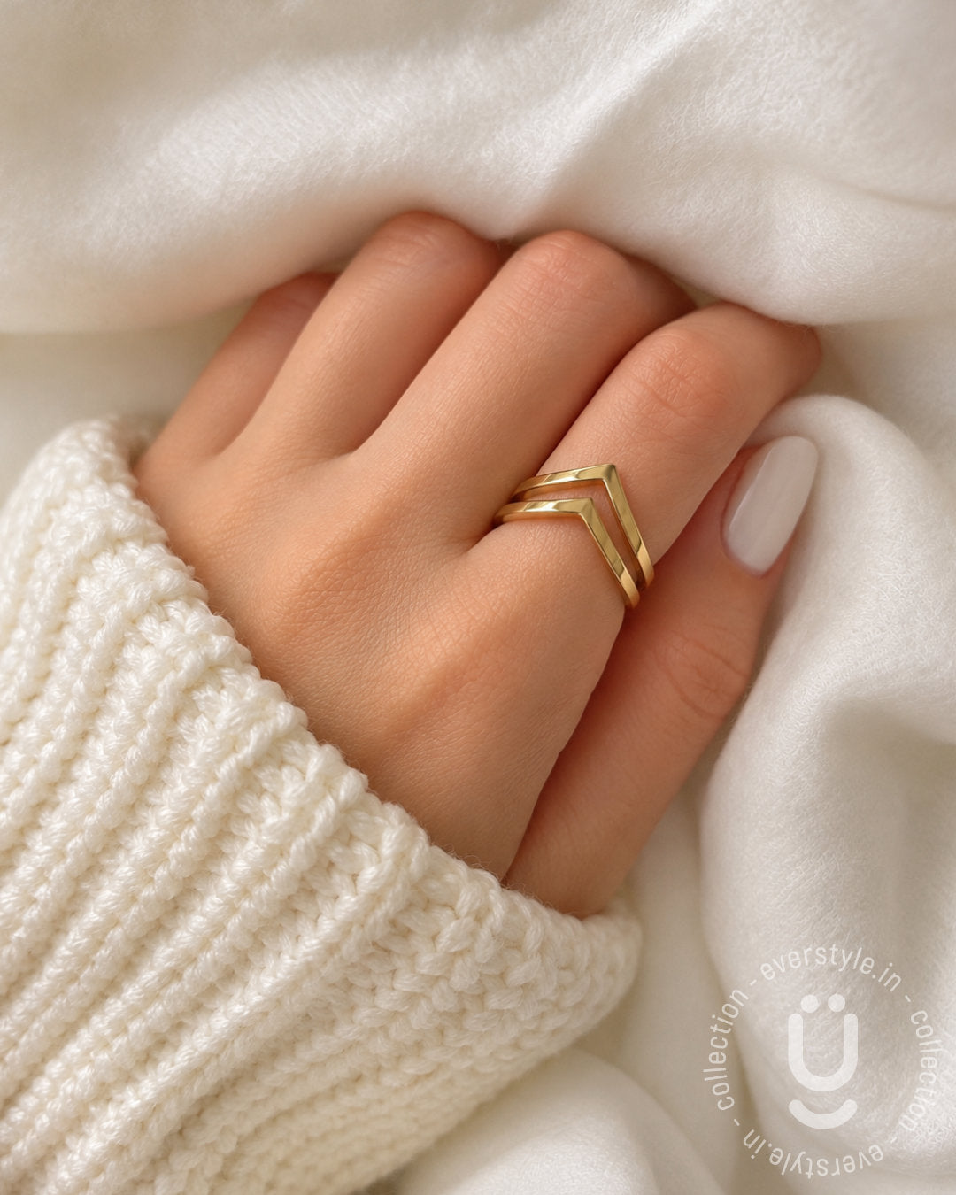 Anti-Tarnish Gold Finger Ring With Adjustable Size