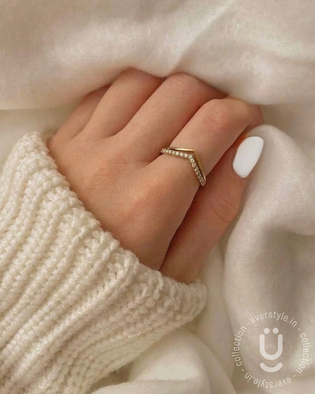 Anti-Tarnish Gold Finger Ring With Stone Adjustable Size