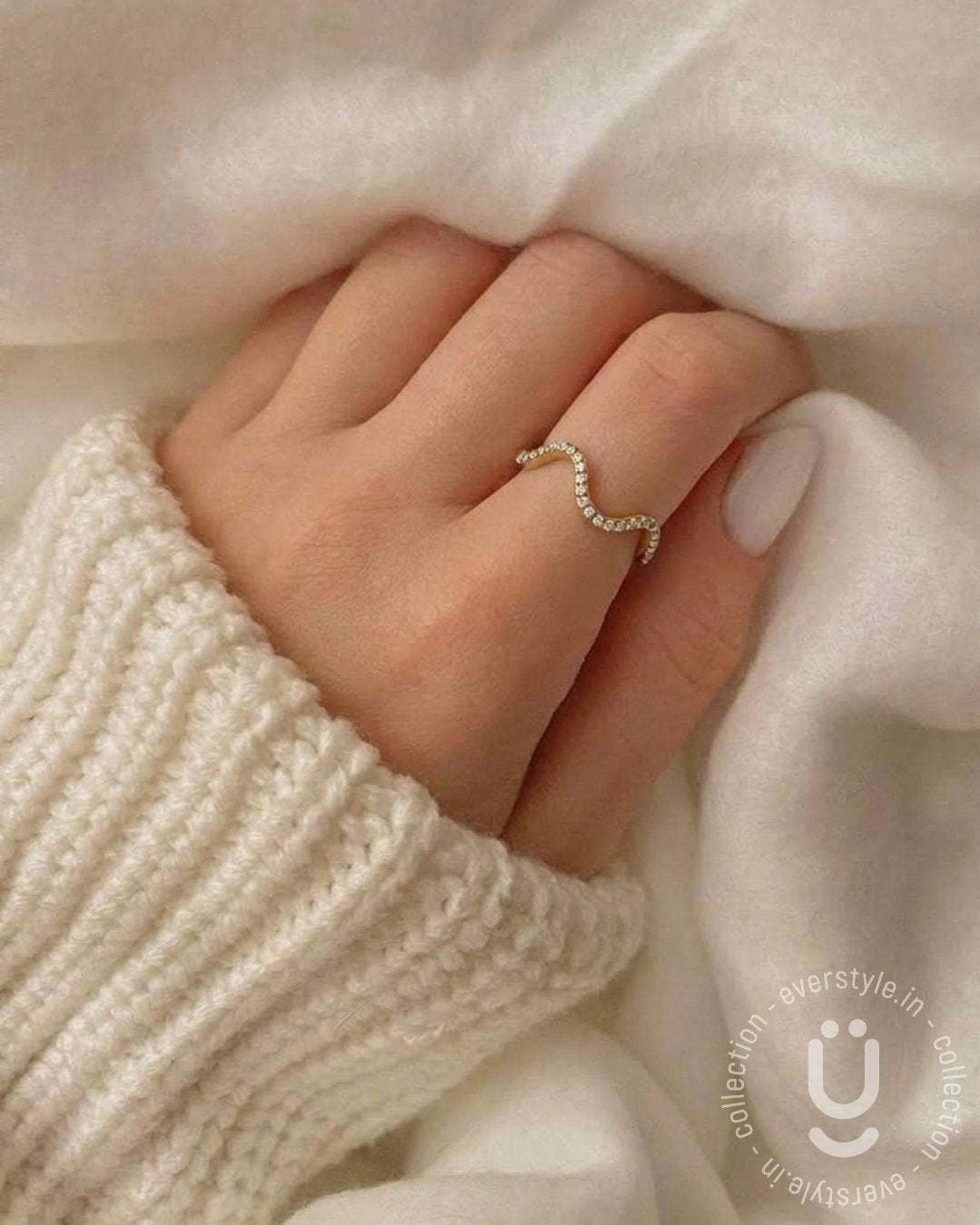 Anti-Tarnish Gold Finger Ring With Stone Adjustable Size