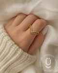 Anti-Tarnish Gold V Stone Finger Ring Adjustable
