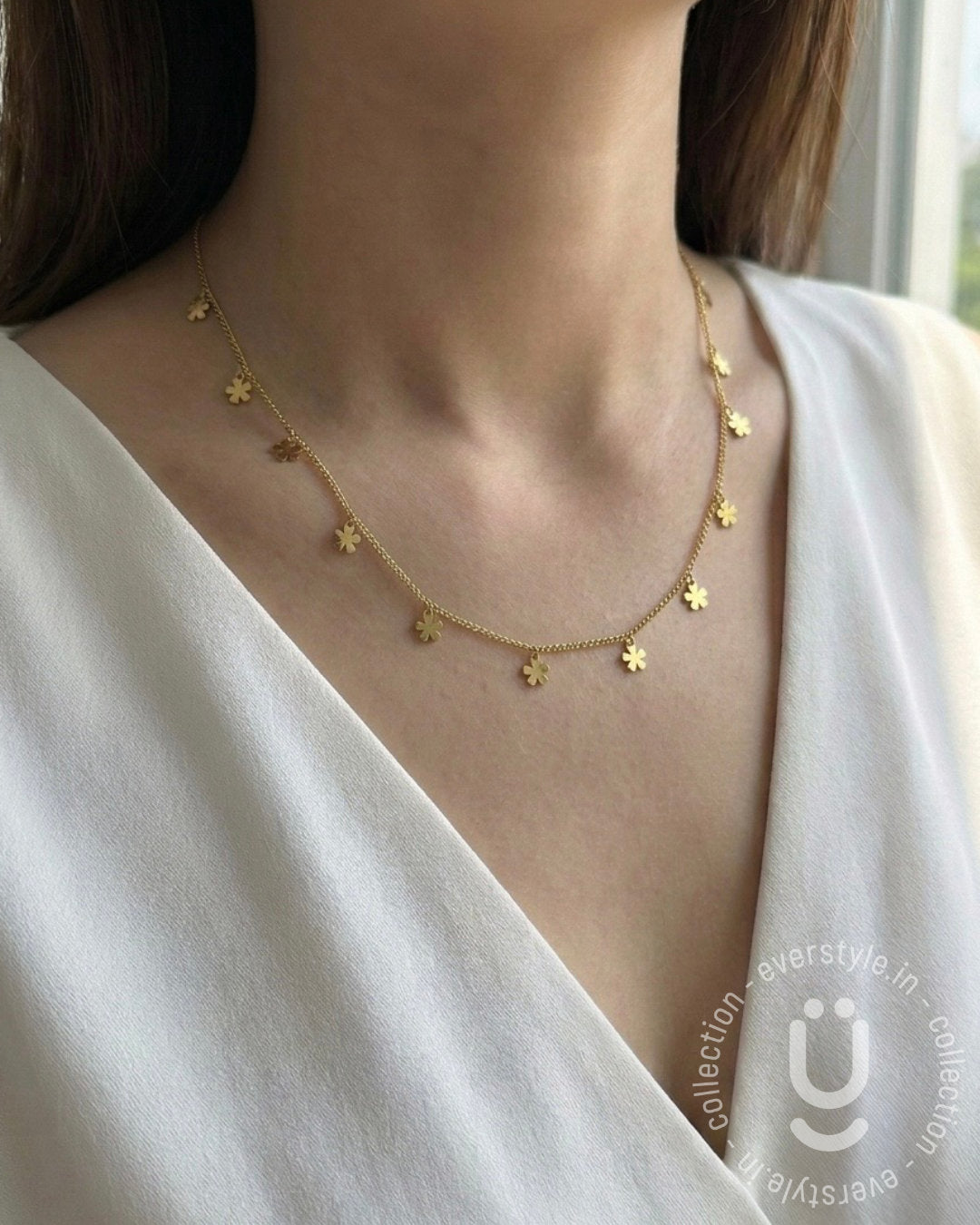 Anti-Tarnish Gold Flower Charms Necklace