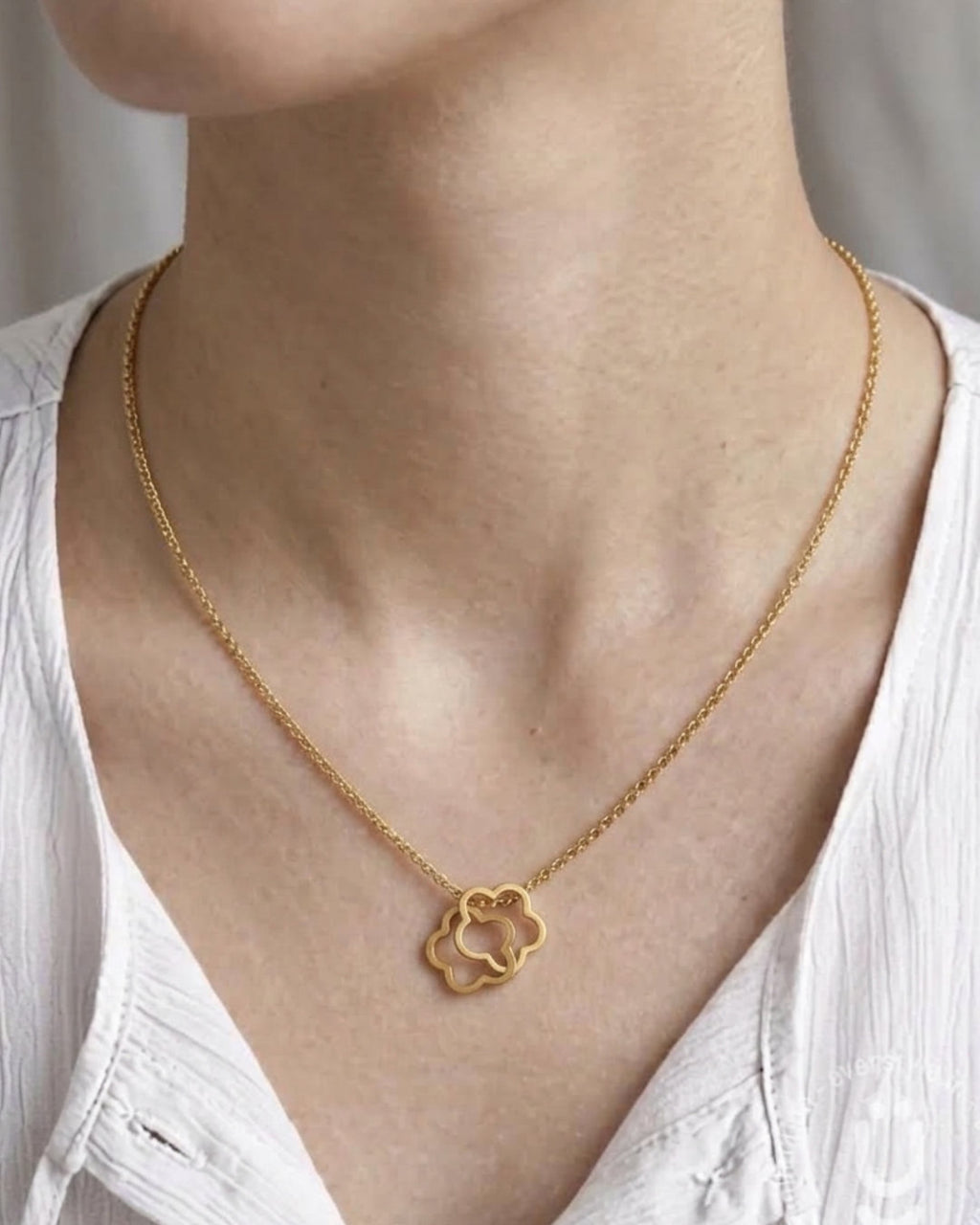 Anti-Tarnish Gold Double Flower Pendant Necklace