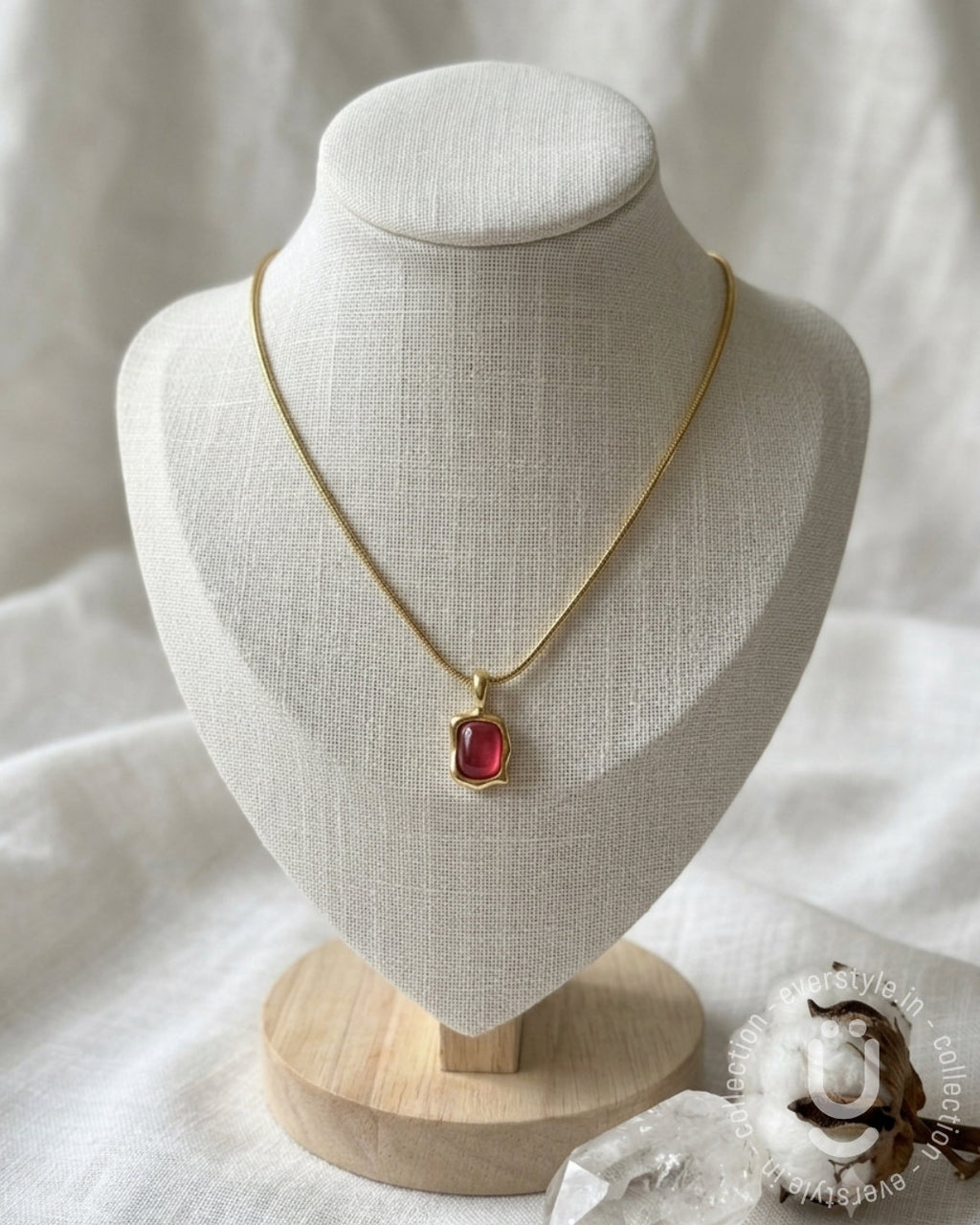 Anti-Tarnish Gold Pink Monalisa  Pendant Necklace