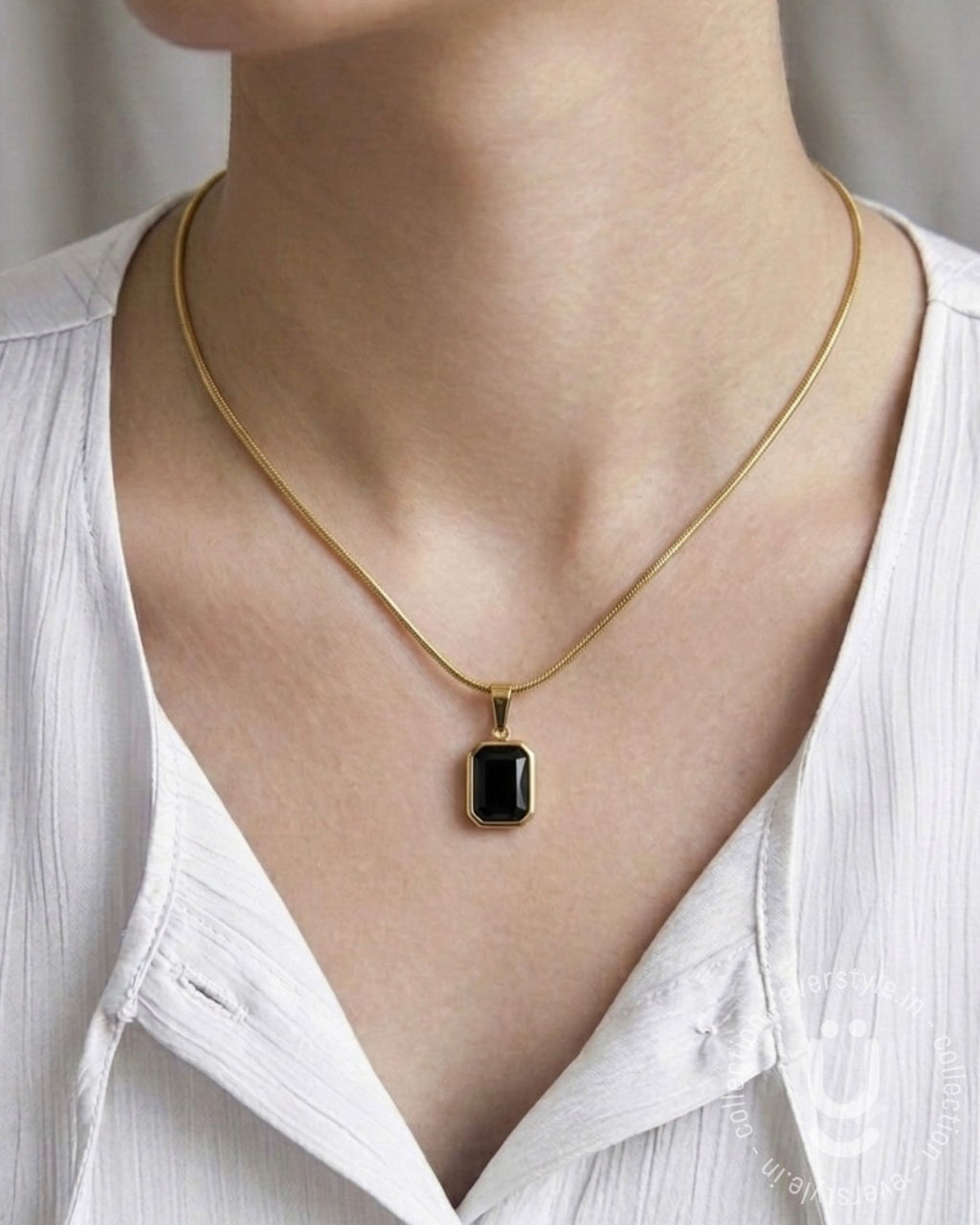 Anti-Tarnish Gold Black Pendant Necklace
