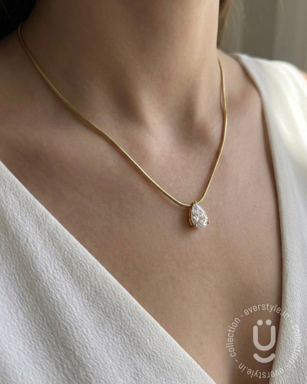 Anti-Tarnish Gold White Drop Diamond Pendant Necklace