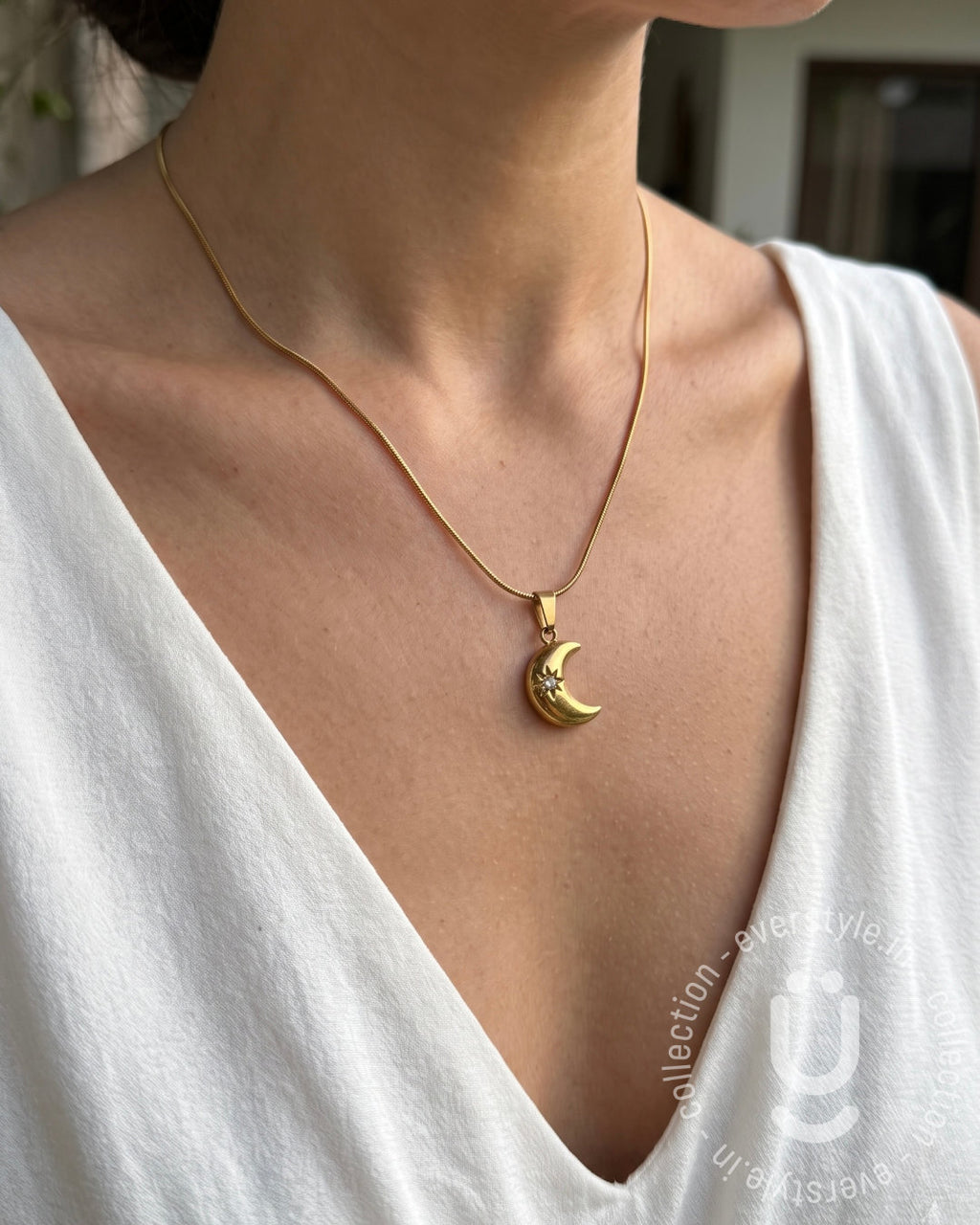 Anti-Tarnish Gold Half Moon Pendant Necklace