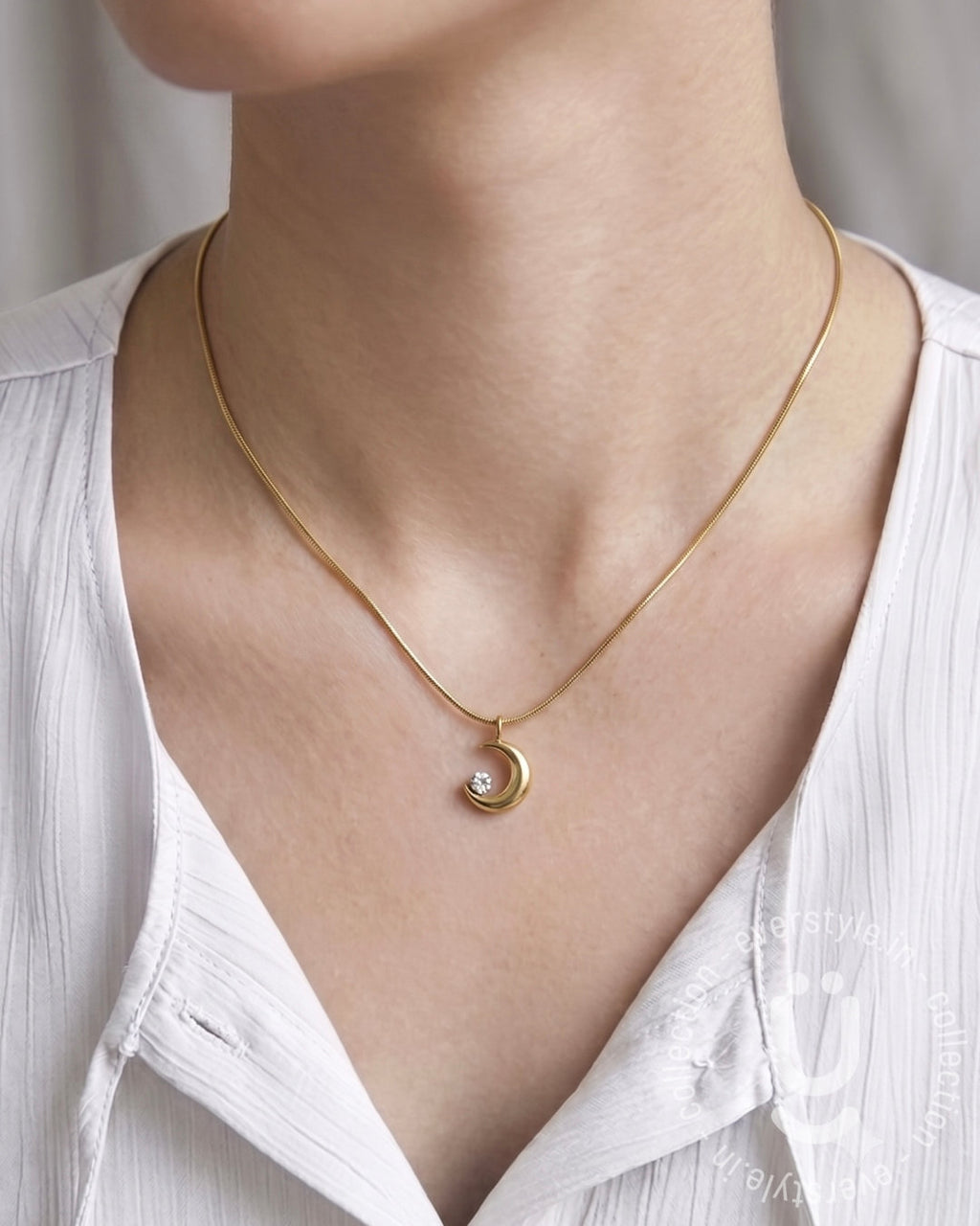 Anti-Tarnish Gold Half Moon Stone Pendant Necklace