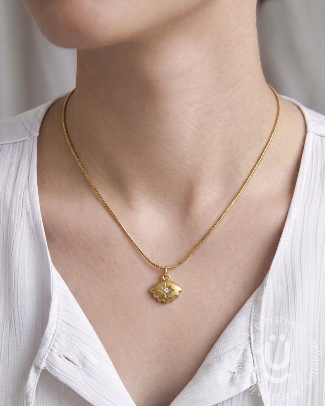 Anti-Tarnish Gold Pendant Necklace